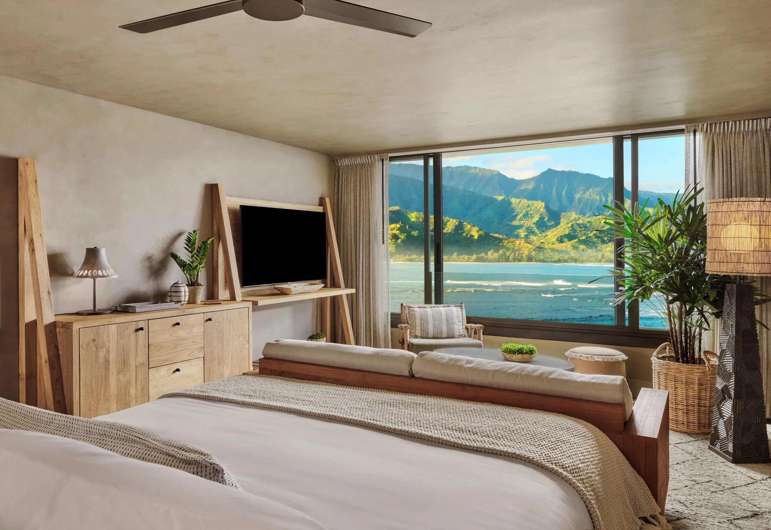 1 Hotel Hanalei Bay; hotels like White Lotus